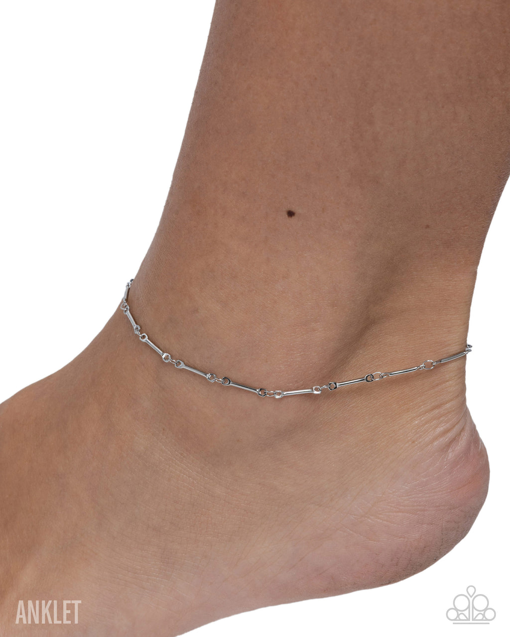 Paparazzi Accessories - Sophisticated Stand - Silver