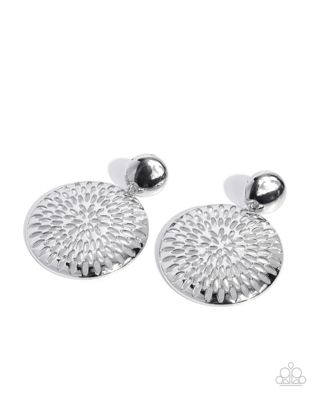 Paparazzi - Woven Ware - Silver